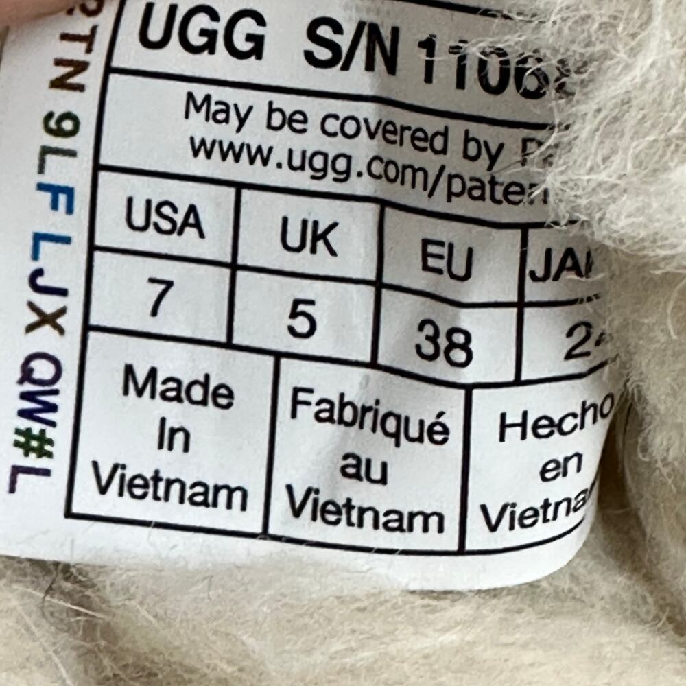 UGG Ansley Water Resistant Suede Slippers Gray Sheepskin Lining Size 7 Cozy - Picture 8 of 10